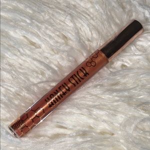 Honey stick lipgloss: wild honey